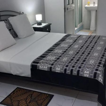 Ka-Bela 2 Apartment ซาลเรย์ ภายนอก รูปภาพ